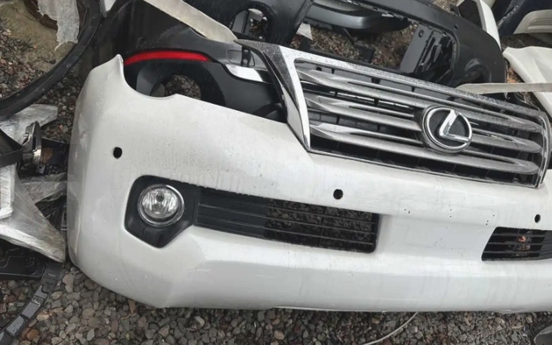 Бампер от Lexus GX